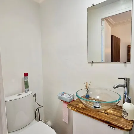 Apartment Style Hoteliere Dans Partage, La Zen Proxy Paris, Stade De France Epinay-sur-Seine